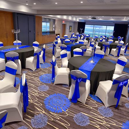 Holiday Inn Express & Suites Vaudreuil-Dorion By Ihg Εξωτερικό φωτογραφία